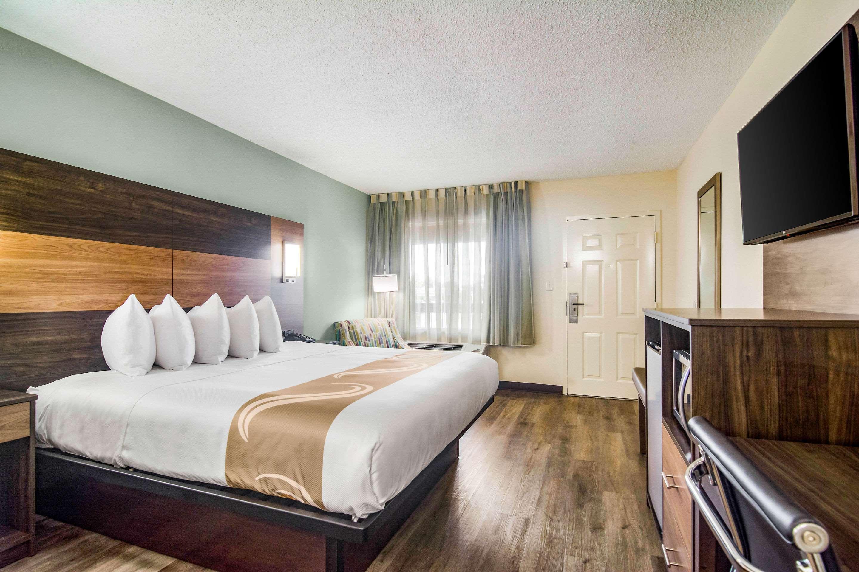 Quality Inn & Suites Лейк Сити Екстериор снимка