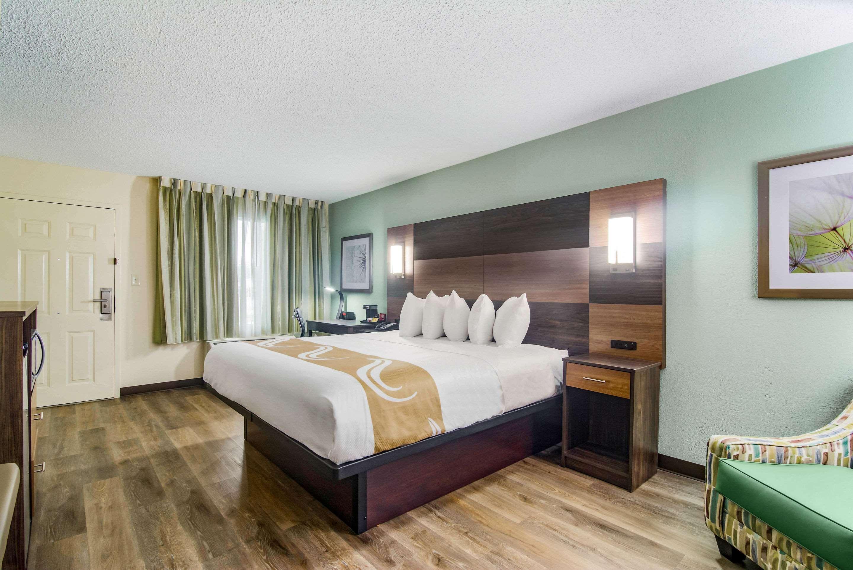 Quality Inn & Suites Лейк Сити Екстериор снимка