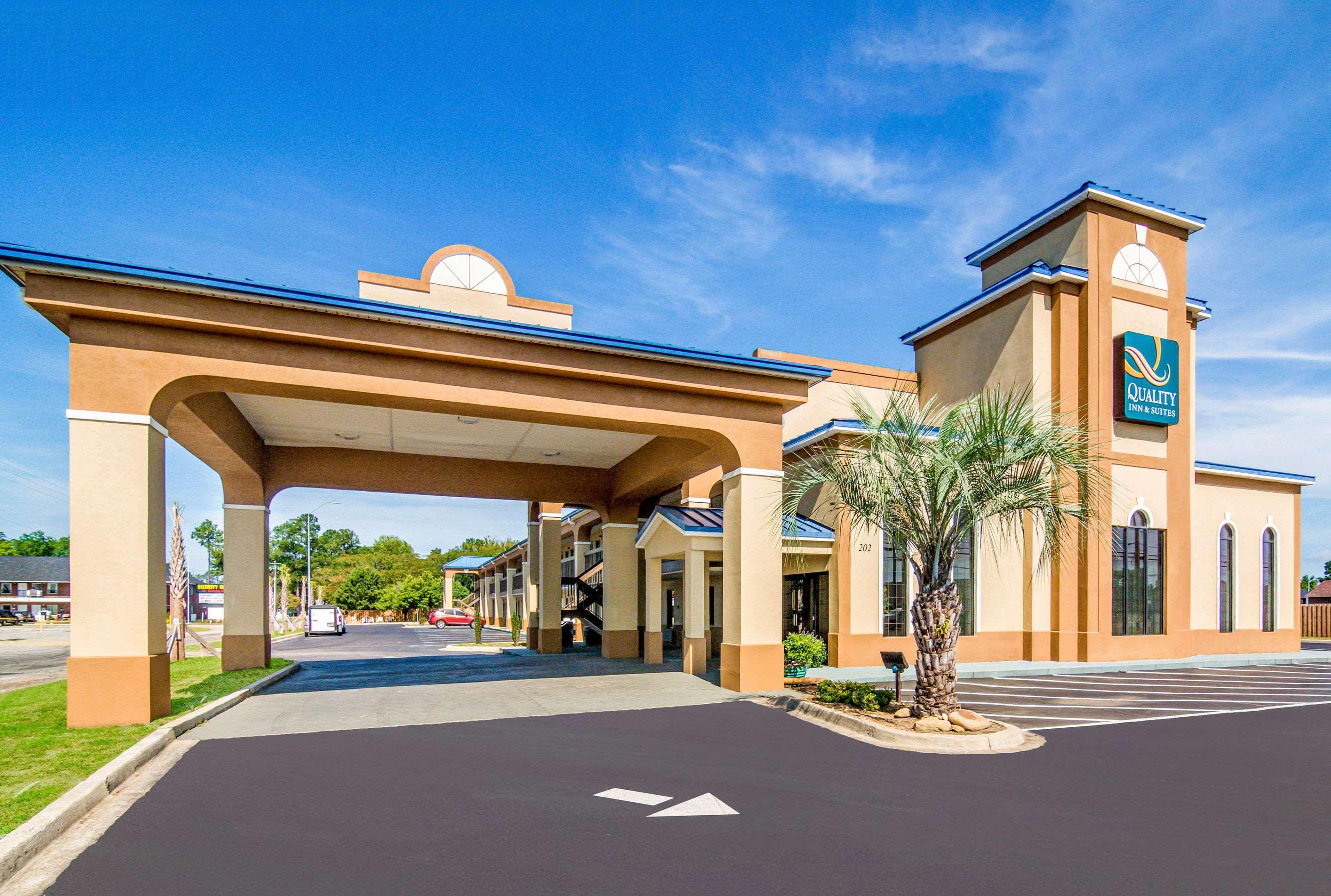 Quality Inn & Suites Лейк Сити Екстериор снимка