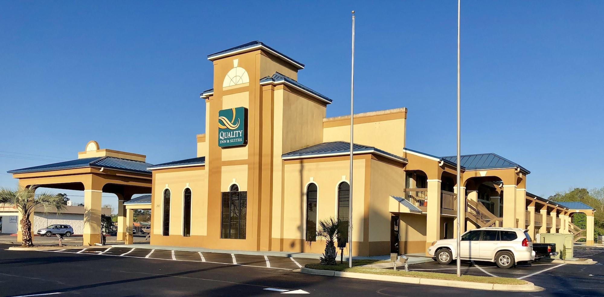 Quality Inn & Suites Лейк Сити Екстериор снимка