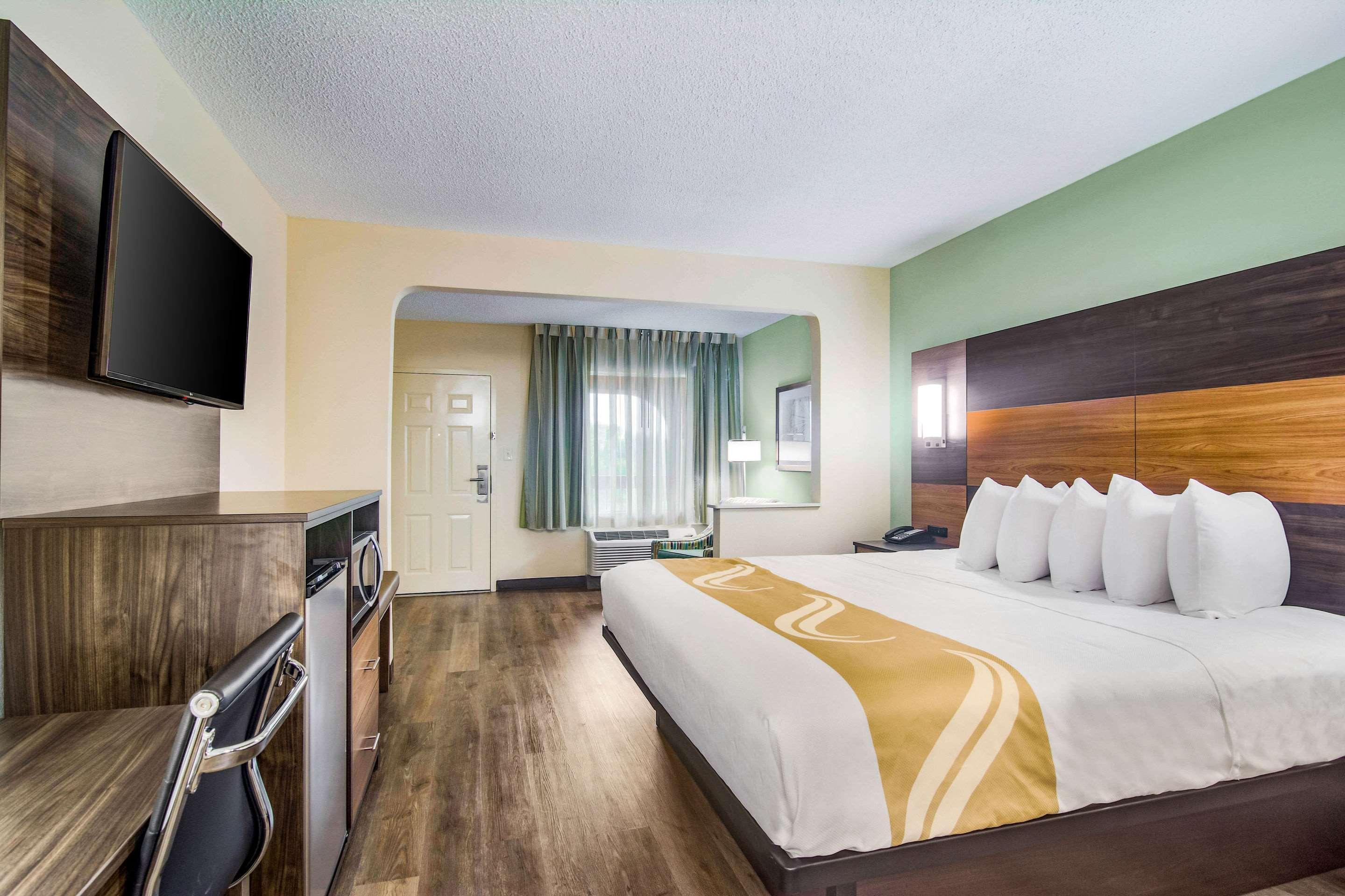 Quality Inn & Suites Лейк Сити Екстериор снимка